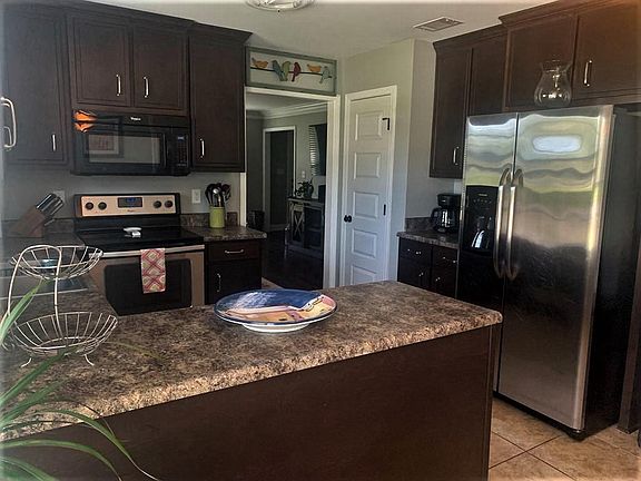 5th image of 334 Saint Clair Dr