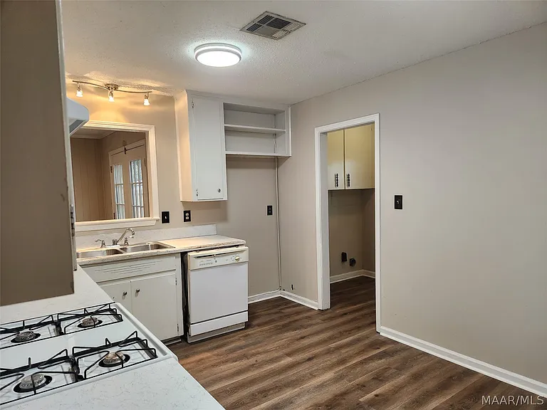 278 Teri Ln — Photo 10
