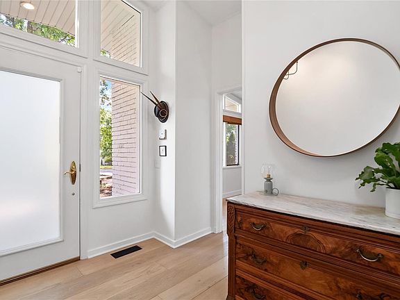 4th image of 5 Sackston Woods Ln