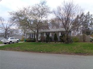 7 Tarawa Dr, Warwick, RI 02886