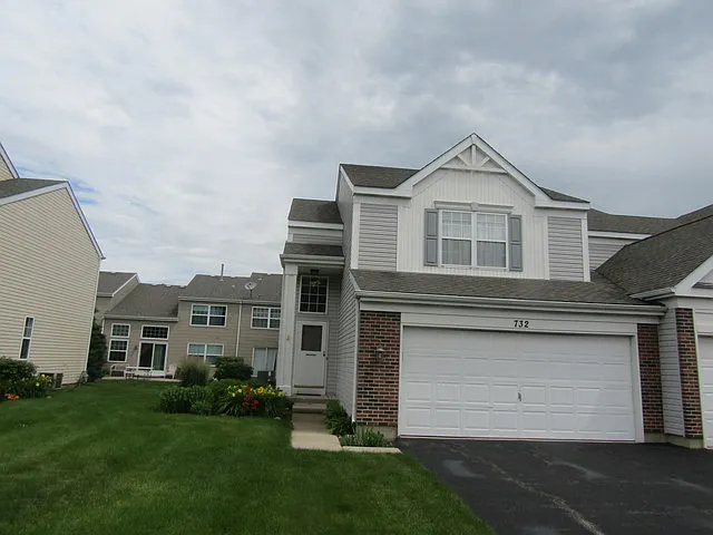 Building Photo - 732 Silk Oak Ln #732