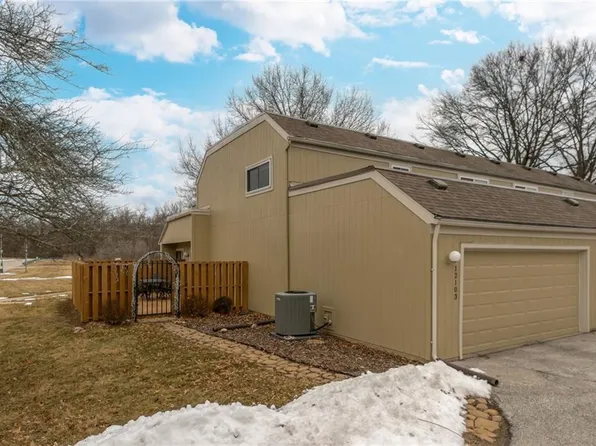 12103 Charlotte St, Kansas City, MO 64146