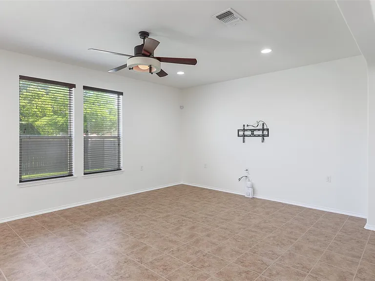 8725 Panadero Dr — Photo 5
