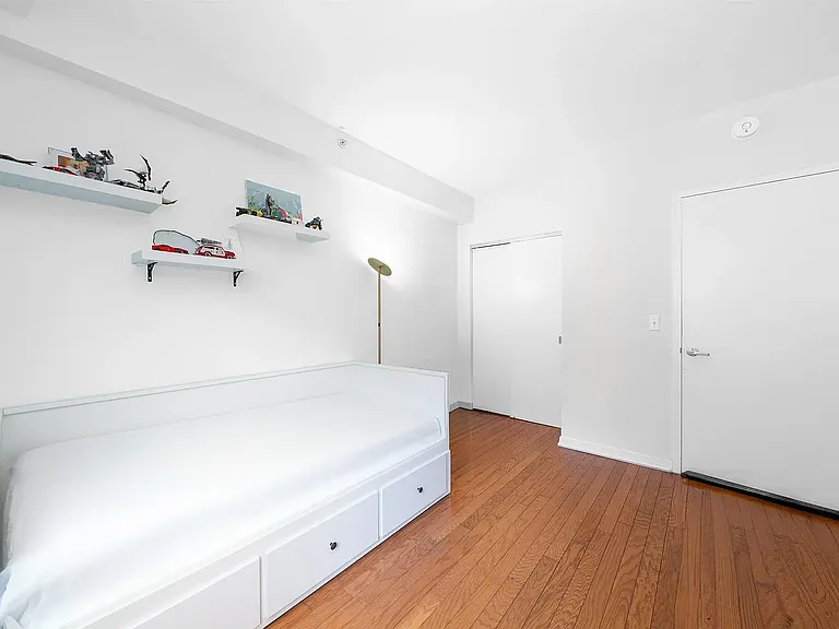 149 Essex St #4K — Photo 18