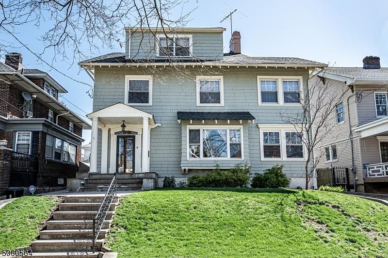 1st image of 373 Parker St #375