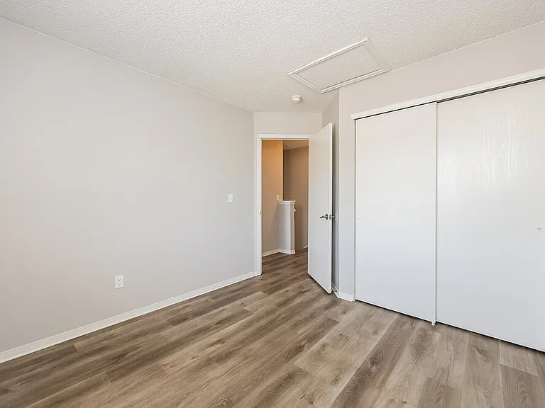 6325 Ashridge Ct — Photo 15