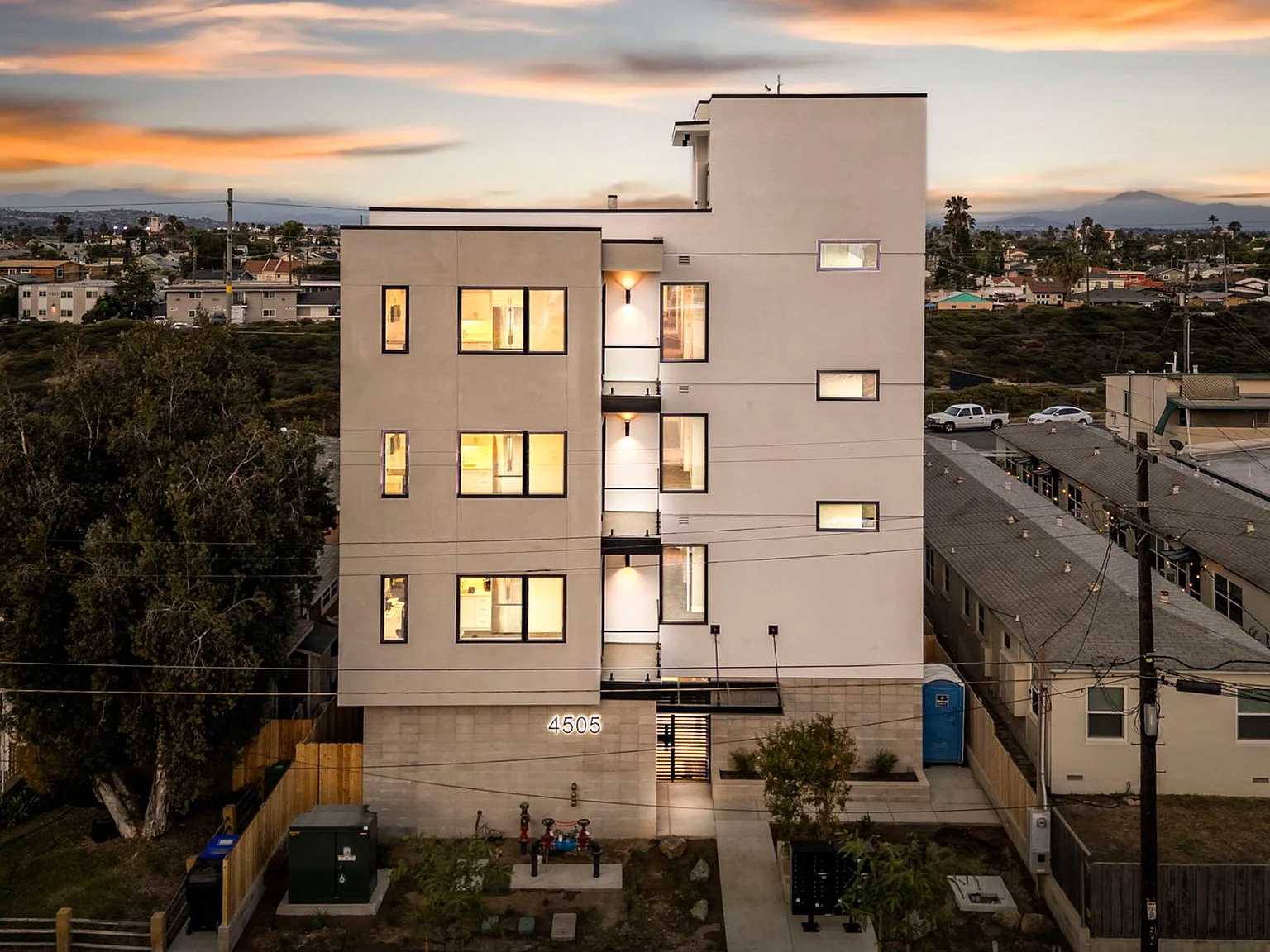 4505 Illinois Street - North Park's Newest Boutique Upscale Apartments — Photo 3