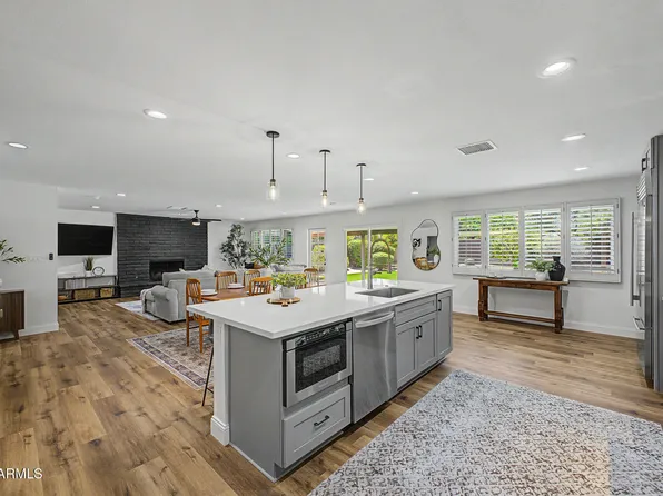 3707 E DESERT COVE Avenue, Phoenix, AZ 85028
