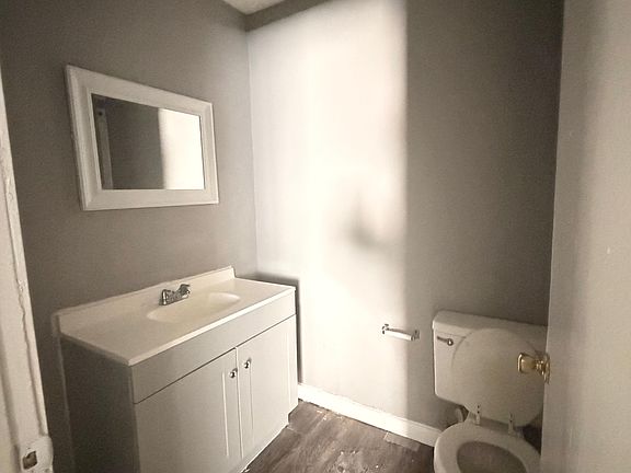 3rd image of 6372 Winchester Rd #1