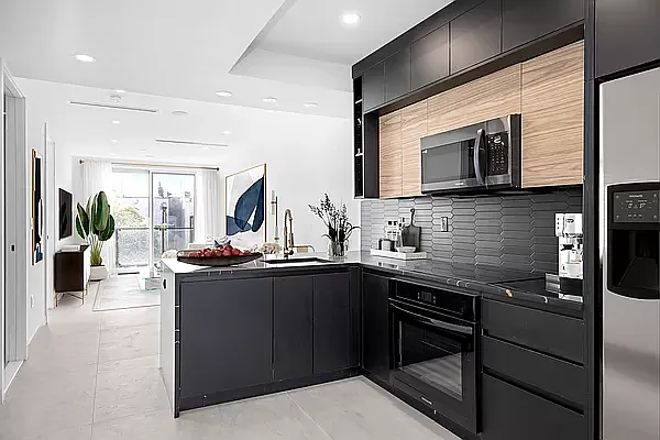 Sold by Avenues Real Estate | media 2