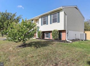1337 Cedarwood Dr, Hagerstown, MD 21742