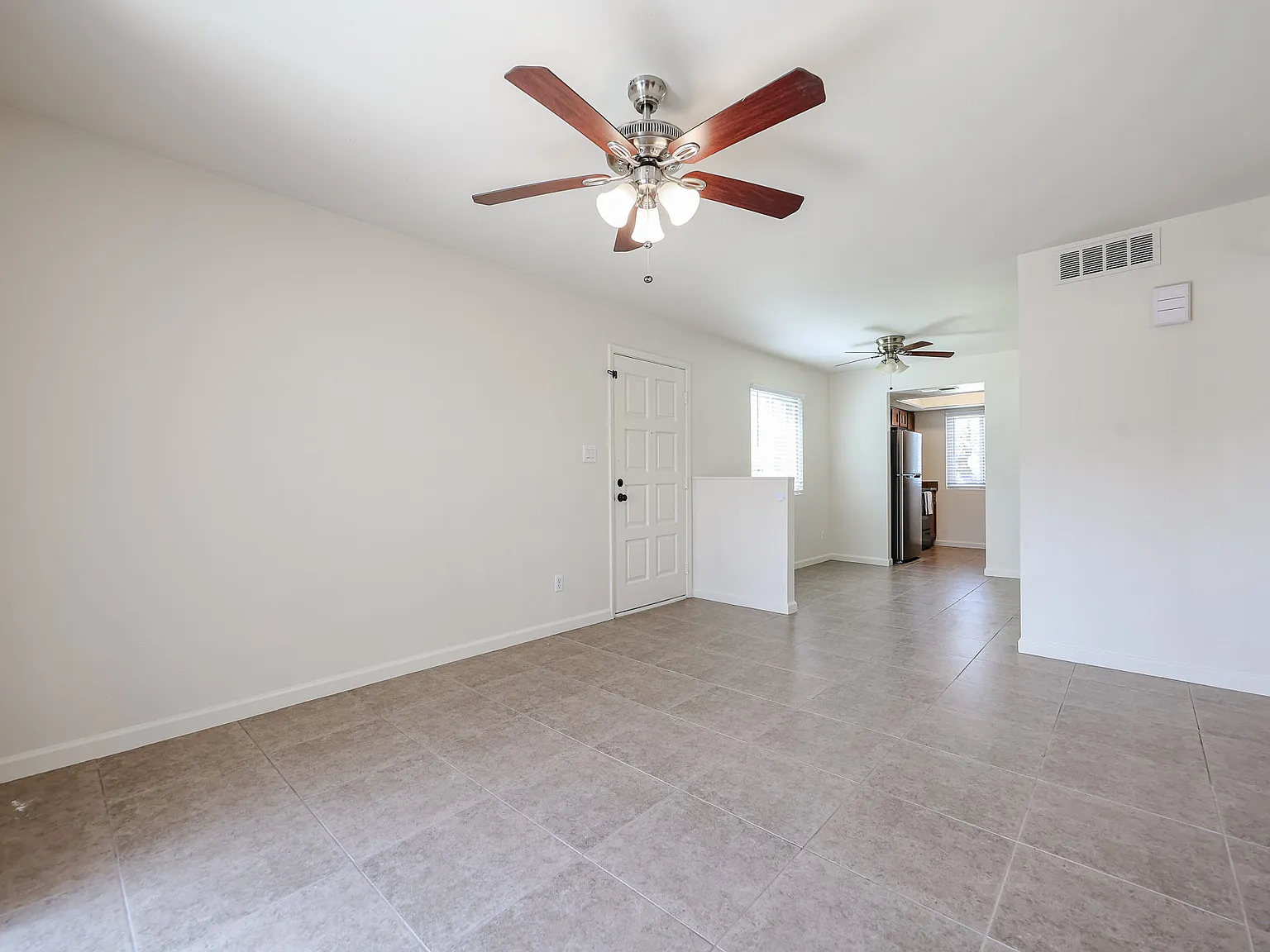2 bed, 792 sqft, $1,399 — Photo 3