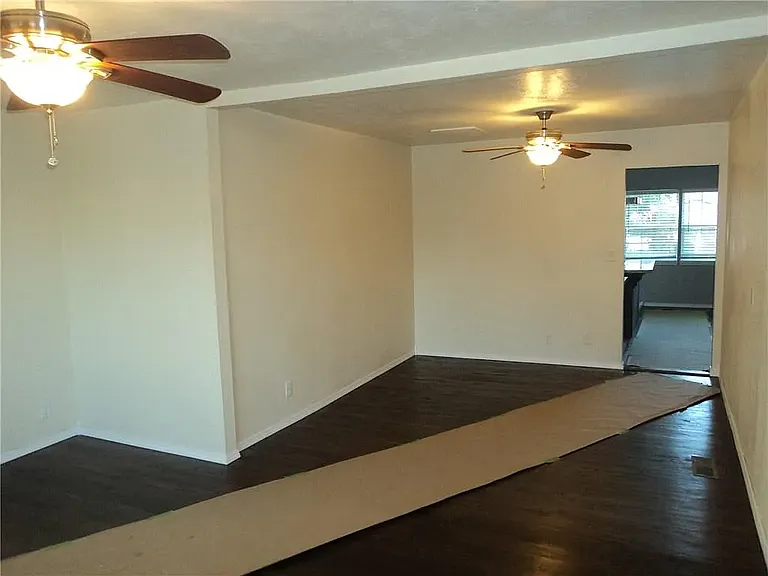 1128 SW 52nd St — Photo 7