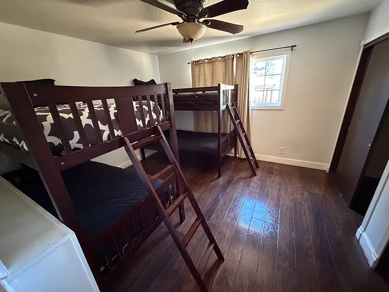 1060 Cheyenne Dr — Photo 6