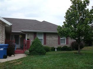 211 Hunter Dr, Nixa, MO 65714