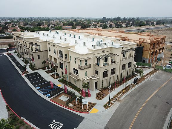 5th image of 560 Winchester Dr Unit 112