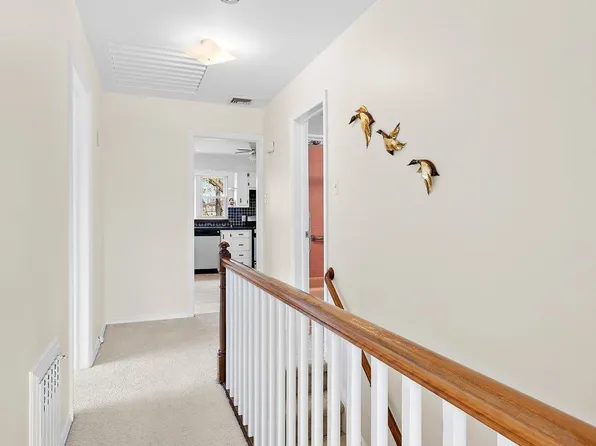 97 Riverview Avenue image 9 of 18