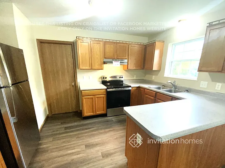 1341 Fairmount Ave — Photo 4