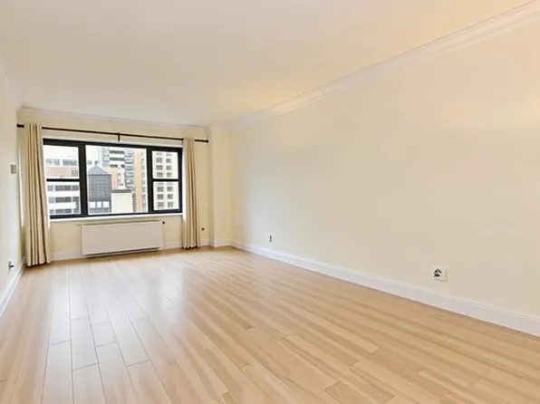 20 West 64th Street image 1 of 10