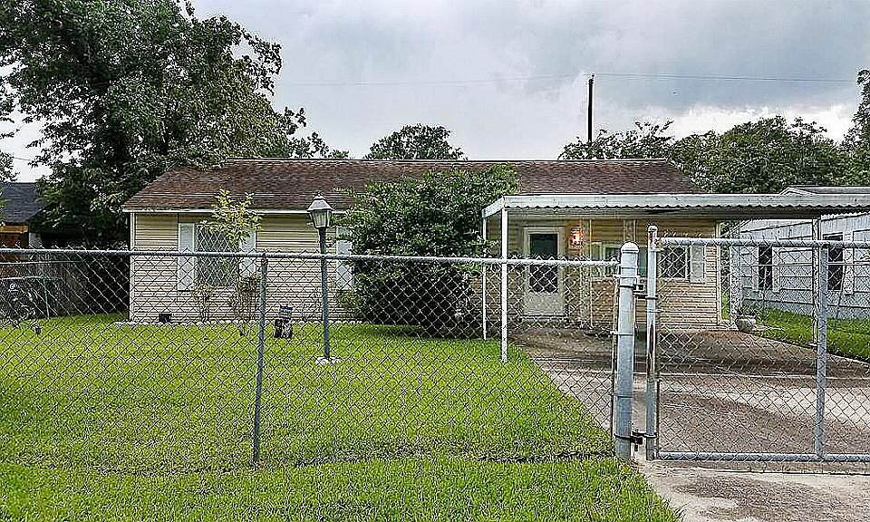 1st image of 5414 Lyndhurst Dr