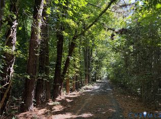 300 Skipper Ln, Yorktown, VA 23693