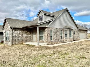 321 E Redwood St, Coweta, OK 74429