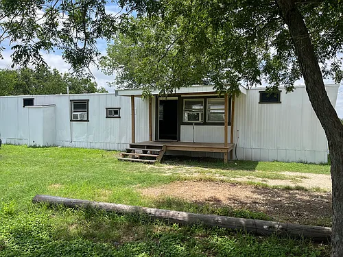 104 N San Marcos St Photo 1