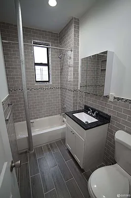 Rented by Oxford Property Group | media 29