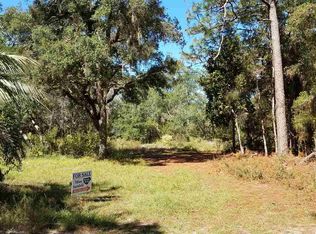 99 Lakewood Dr, Panacea, FL 32346