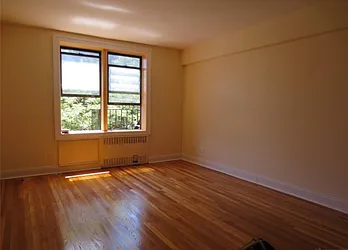 Rented by City Prime Commercial Realty 