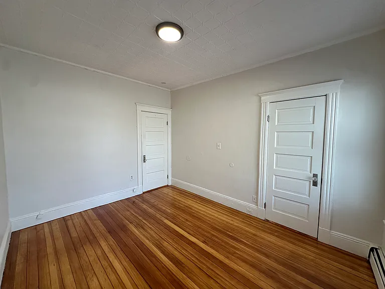 765 Broadway #4 — Photo 7