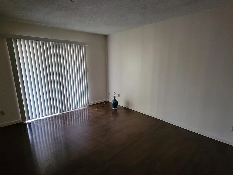 9201 N 47th Dr — Photo 12