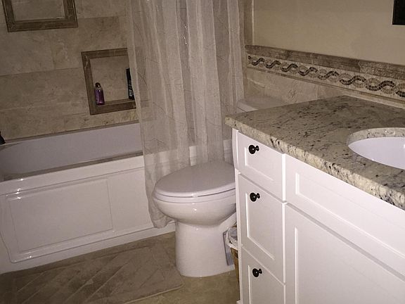 Upstairs Hall Bathroom