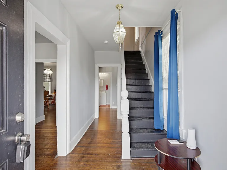 1006 W Washington St — Photo 3