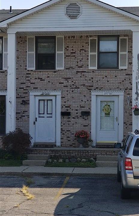 1st image of 39762 Manor Dr