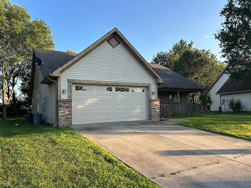 1st image of 937 Eagle Brook Dr