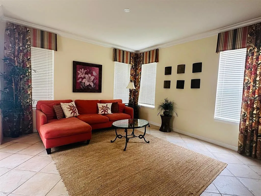 6 bed, 7.0 bath, 3512 sqft, $3,250 — Photo 3
