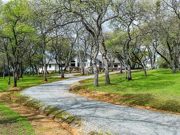 View Virtual Tour for more pictures.