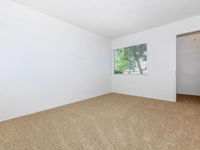 Peppertree Apartments — Photo 108