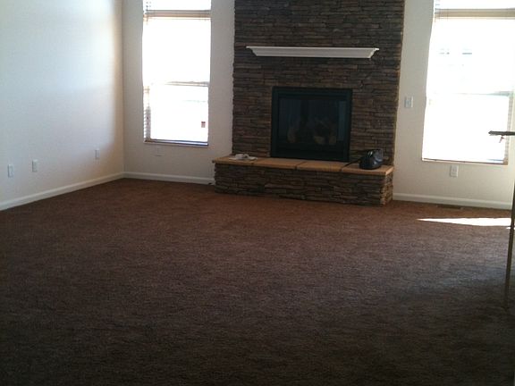 4th image of 4263 Bergamot Dr