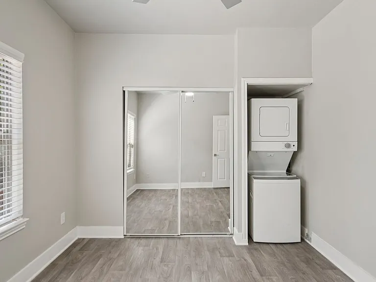 Larkin Apartment Homes — Photo 111