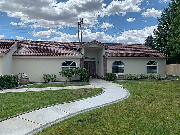 3rd image of 5701 Aspen Dr