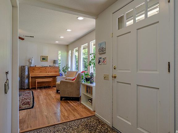 3rd image of 3109 Breton Ave