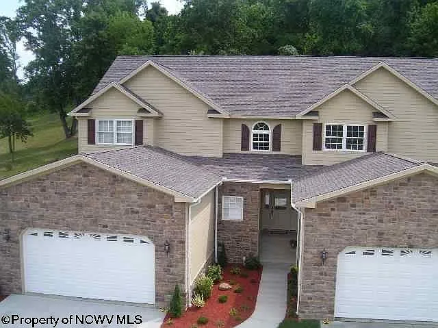 109 Legacy Dr photo 1