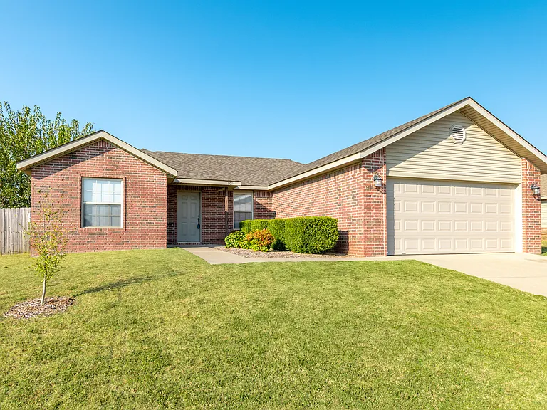 1014 Josie Kate Ln — Photo 5