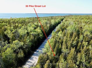 30 Pike St, Northern Bruce Peninsula, ON N0H 1W0
