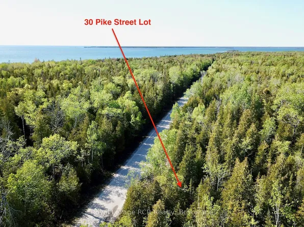 30 Pike St, Northern Bruce Peninsula, ON N0H 1W0