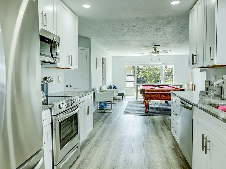 15909 Candle Dr — Photo 31