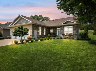 1945 Meadowhill Pl, Ely, IA 52227