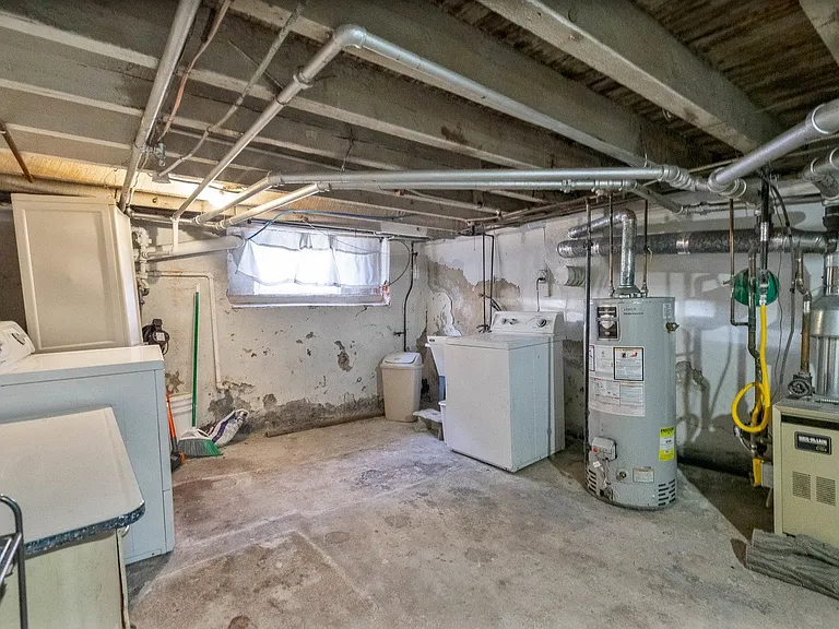 2341 S Woodstock St — Photo 16